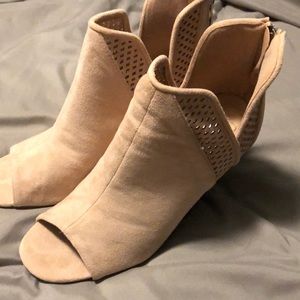 New never worn super cute!